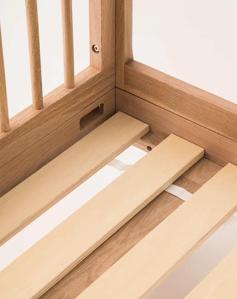 Oak wood single bed Pure