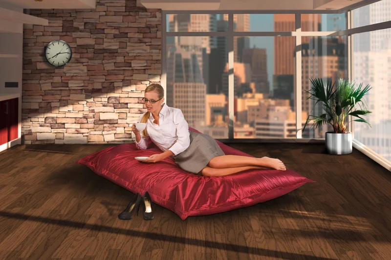 Sitzsack Metallic in Rubin-Rot