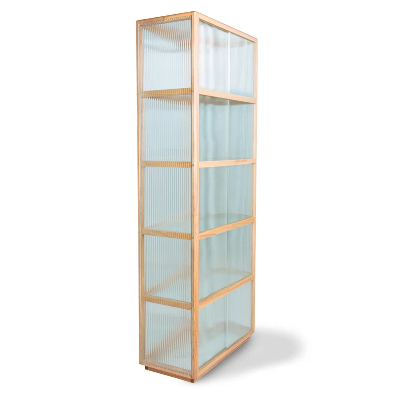 HK Vitrine | Julie