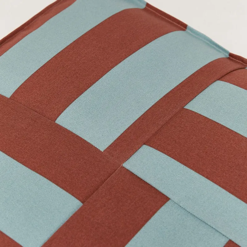 Pouf d'extérieur ottoman en tissu déperlant à rayures bleu et rouge 55 x 35 cm Otto - Nobodinoz