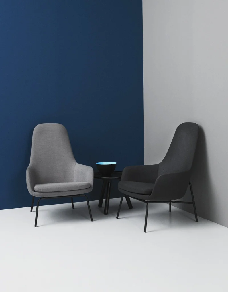 Fauteuil haut avec pieds en chêne et assise en cuir noir Era - Normann Copenhagen