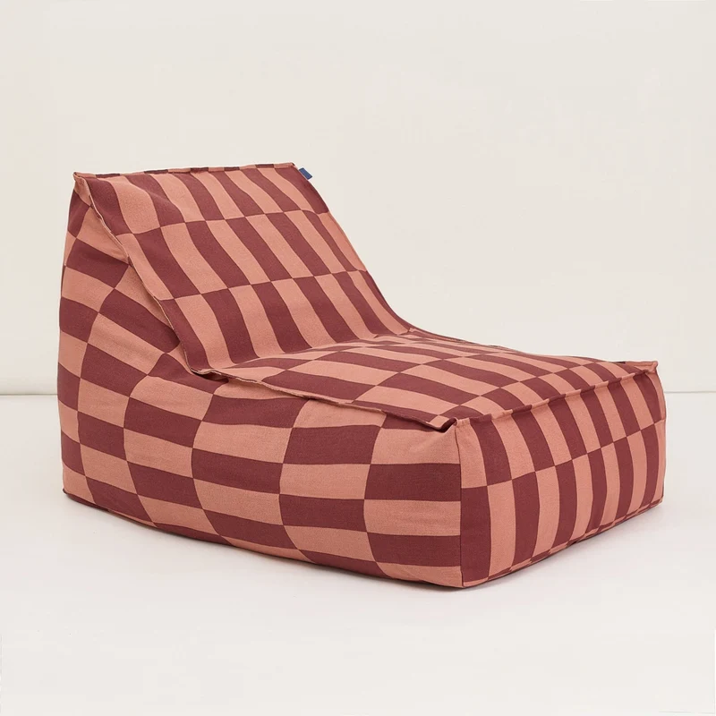 Fauteuil pouf en coton bio à carreaux rouge et rose 70 x 105 x 57 cm Vibes - Nobodinoz