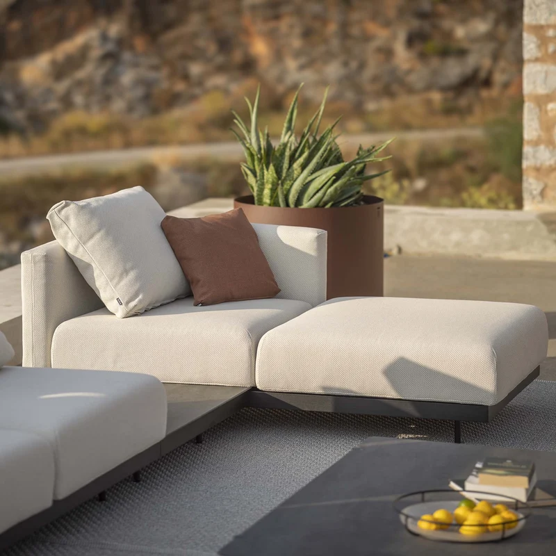 Todus Outdoor Sofa | Dongo