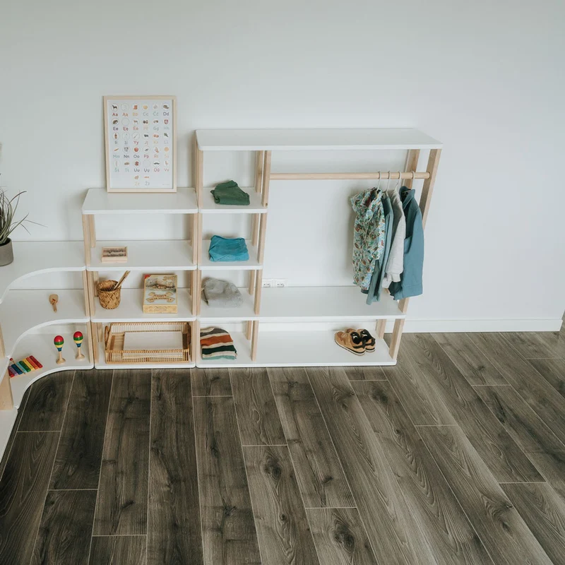 Modularer offener Montessori-Kleiderschrank aus Birkenholz 100x110x30 cm