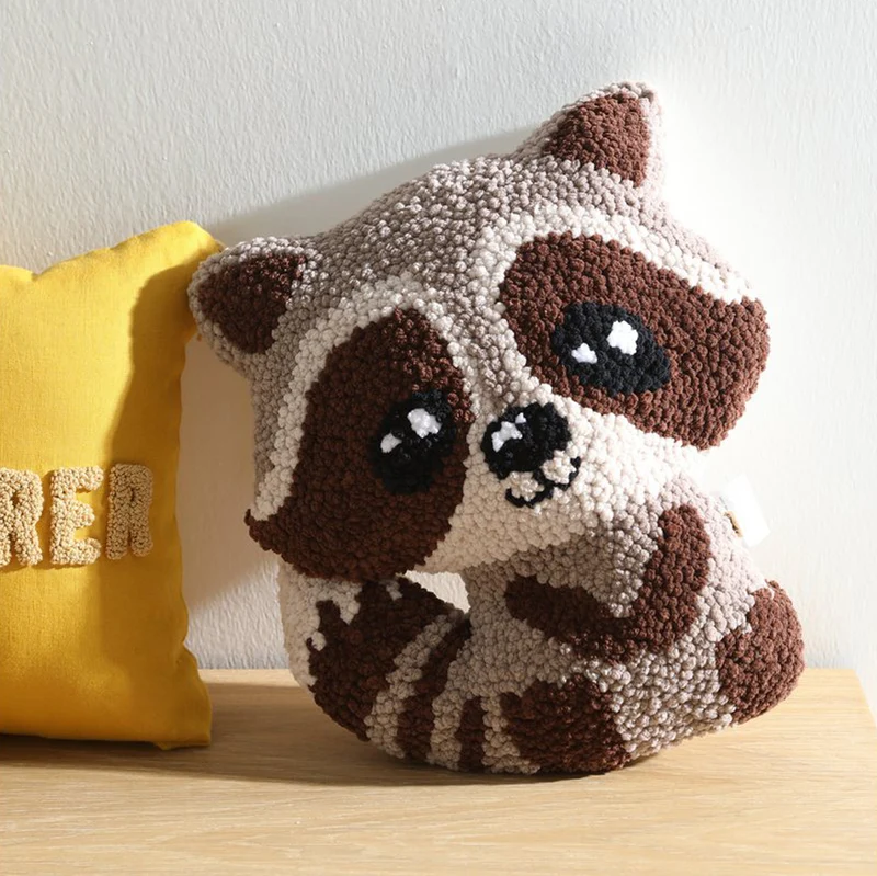 Waschbär Kissen 37x34 cm, Punch-Nadel-Stickerei & Leinenstoff
