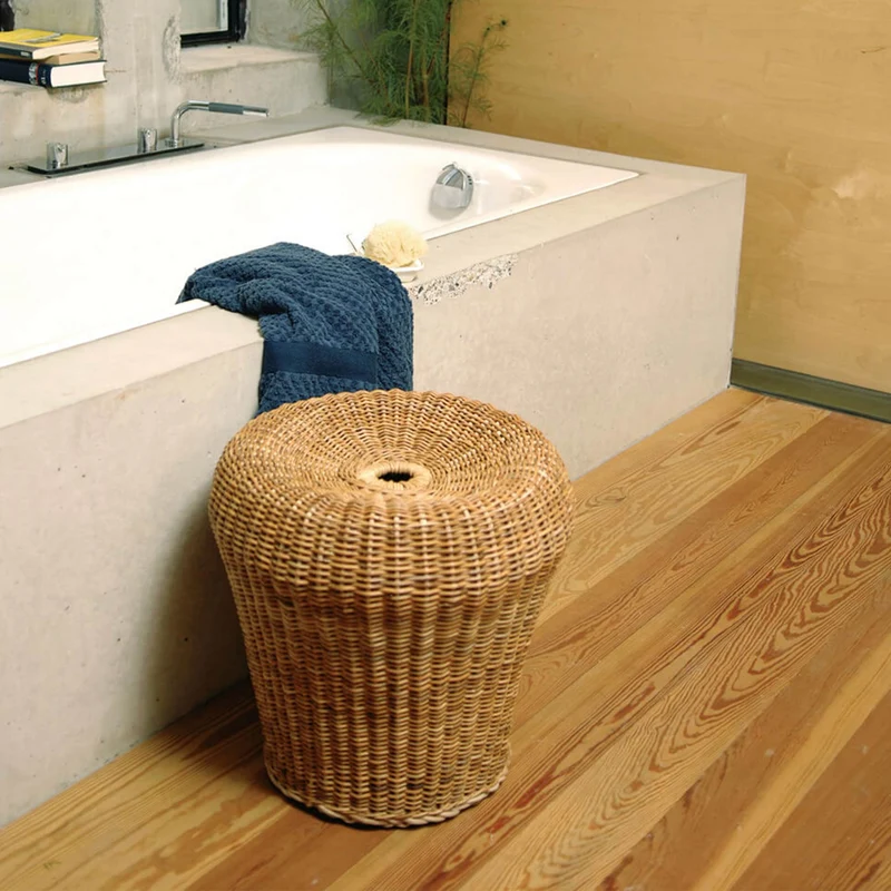 E14 Rattan Hocker