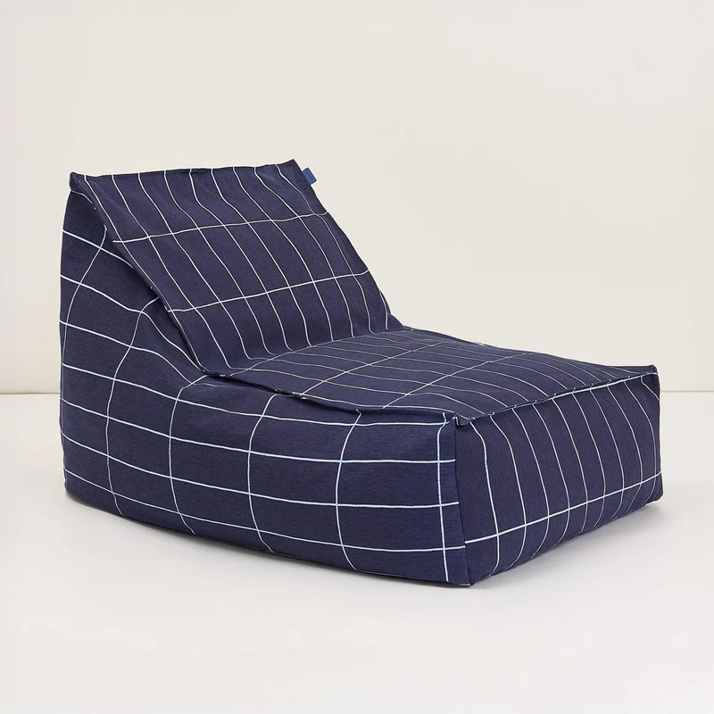 Fauteuil pouf en coton bio à carreaux bleu marine et blanc 70 x 105 x 57 cm Vibes - Nobodinoz