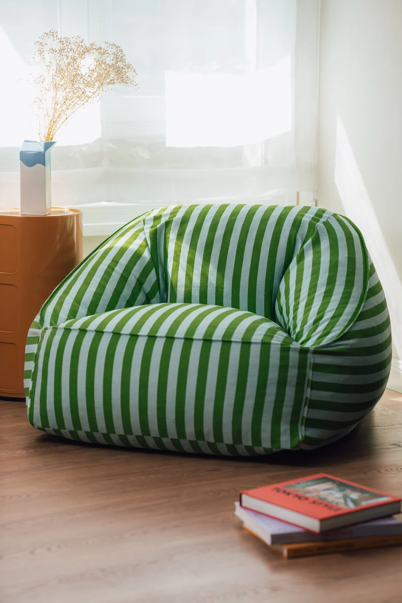 Fauteuil pouf en coton à rayures vert et bleu 105 x 105 x 60 cm Ziggy - Nobodinoz