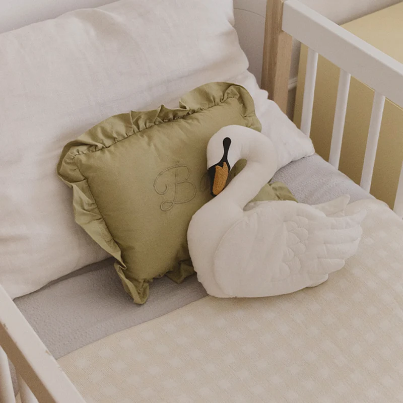 Kuschelkissen mit Baby Stickerei