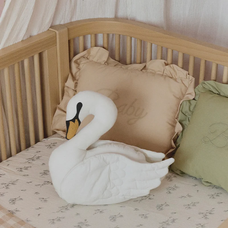 Kuschelkissen mit Baby Stickerei