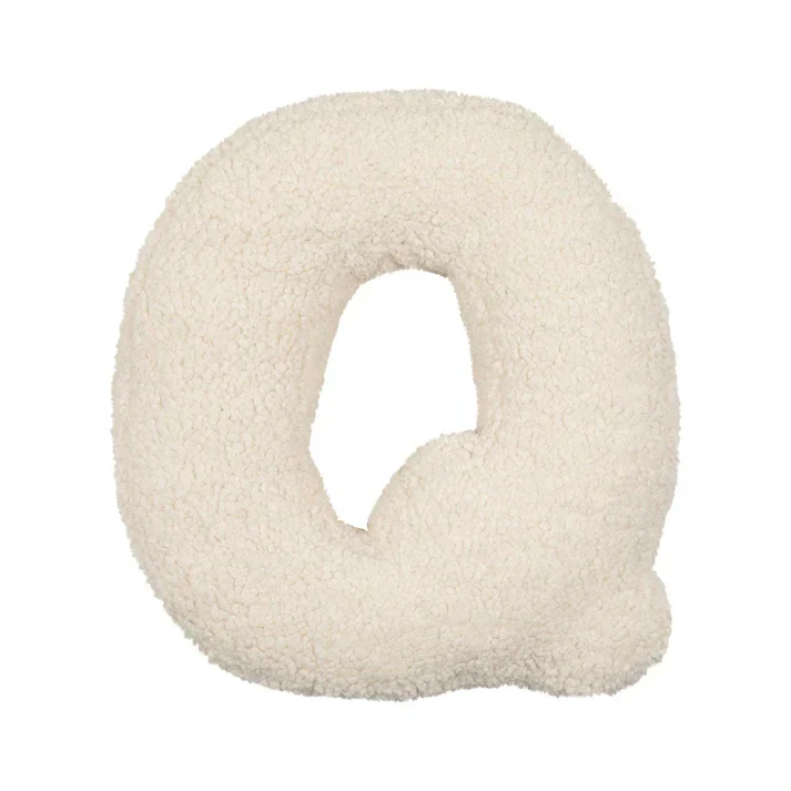 Betty's Home Buchstabenkissen Q Creme Bouclé