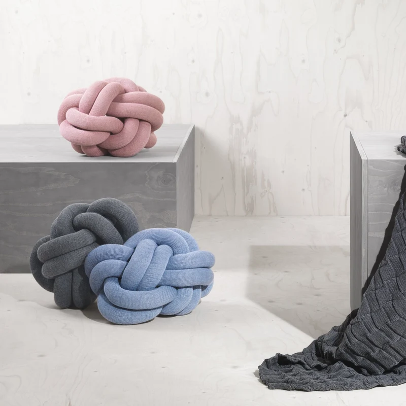 Coussin rose Knot 30cm - Design House Stockholm
