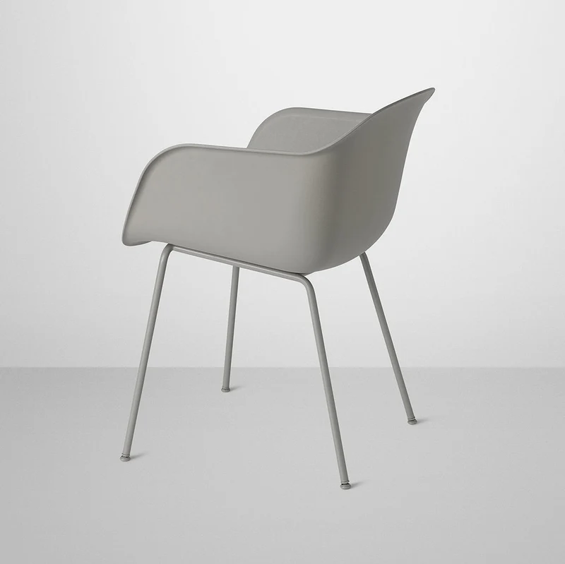 Fauteuil gris piétement tubes Fiber - Muuto