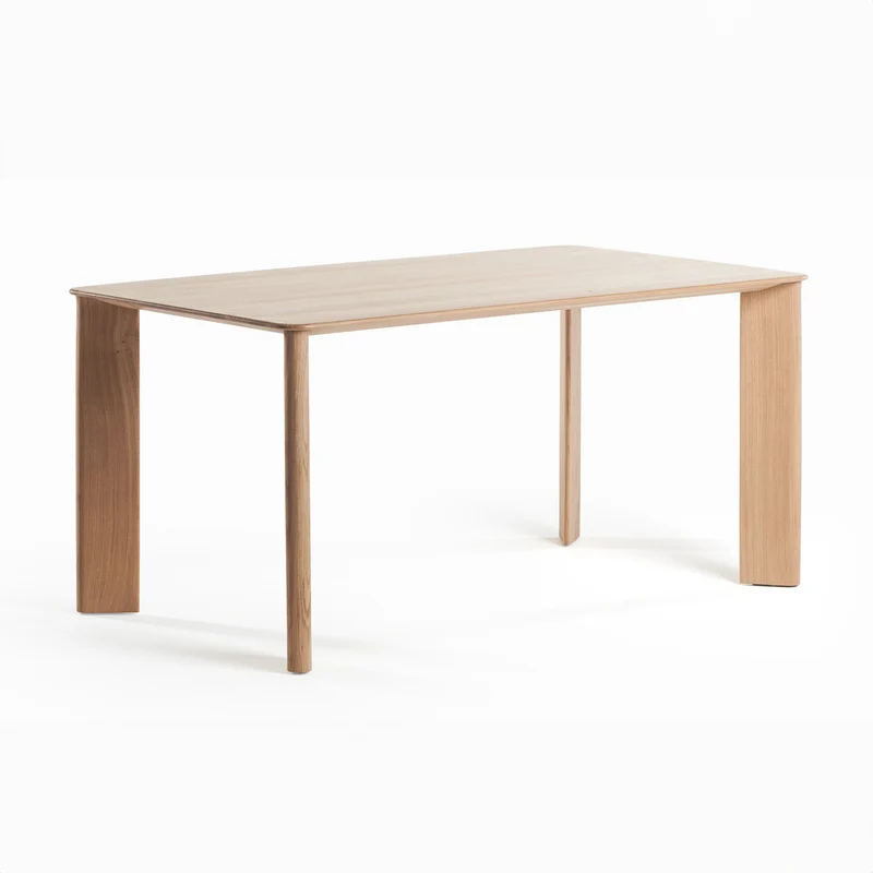Insan Tisch | Pilon