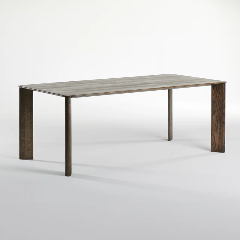 Insan Tisch | Pilon