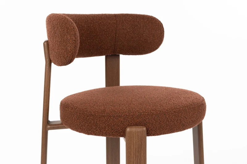Chaise en tissu bouclette marron et métal marron Sora - The Cool Republic