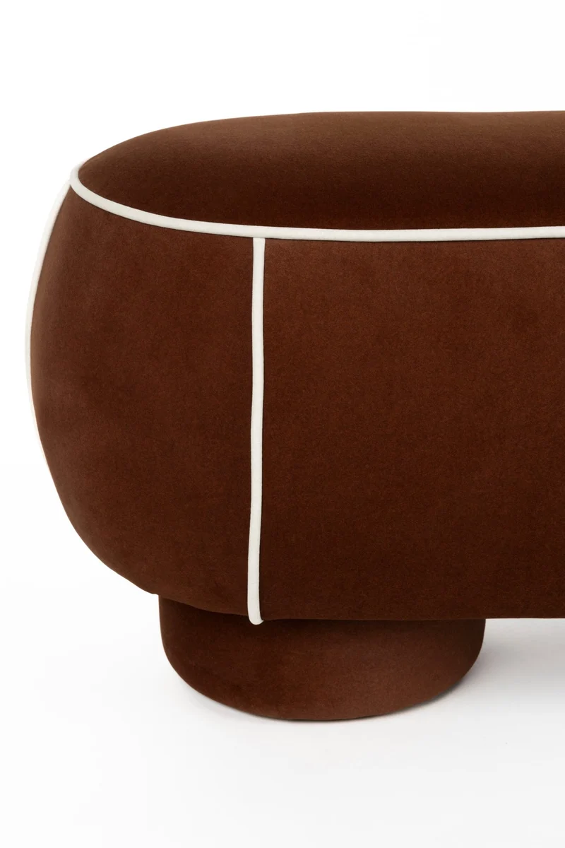 Banc ovale rétro en tissu rouge 121x44cm Luma - The Cool Republic