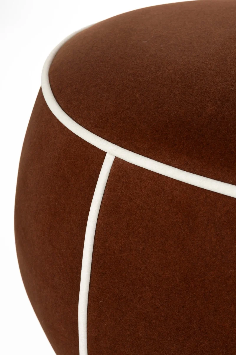 Banc ovale rétro en tissu rouge 121x44cm Luma - The Cool Republic