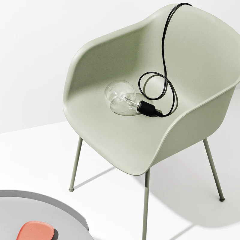 Fauteuil ocre piétement tubes Fiber - Muuto