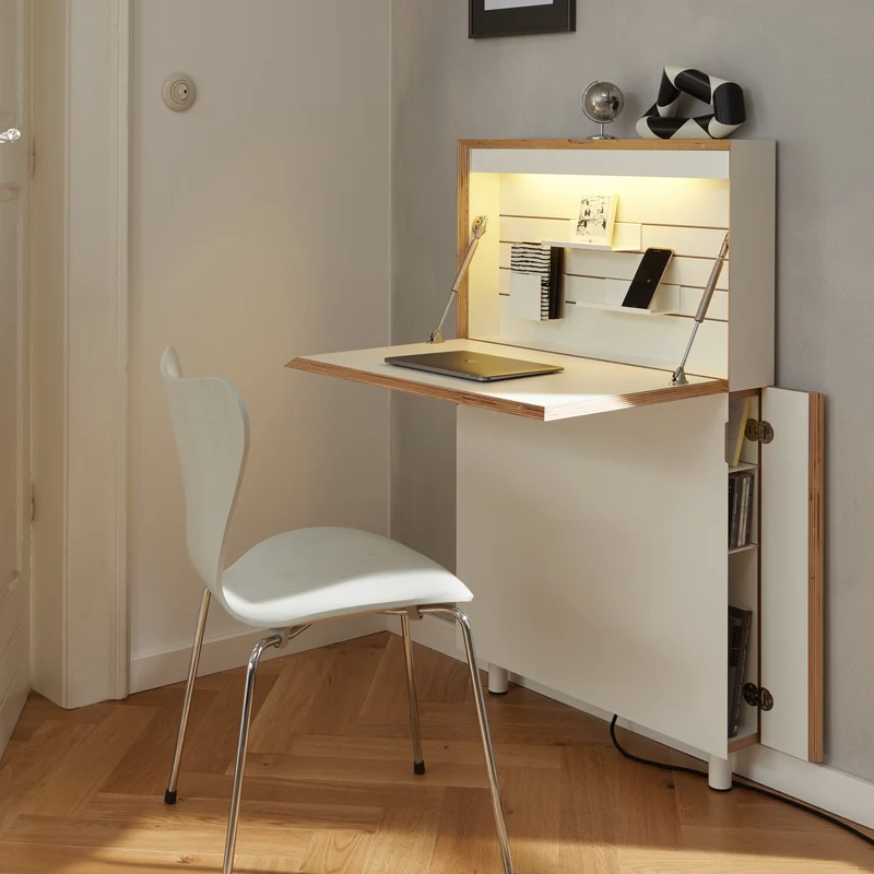Flatmate Sekretär