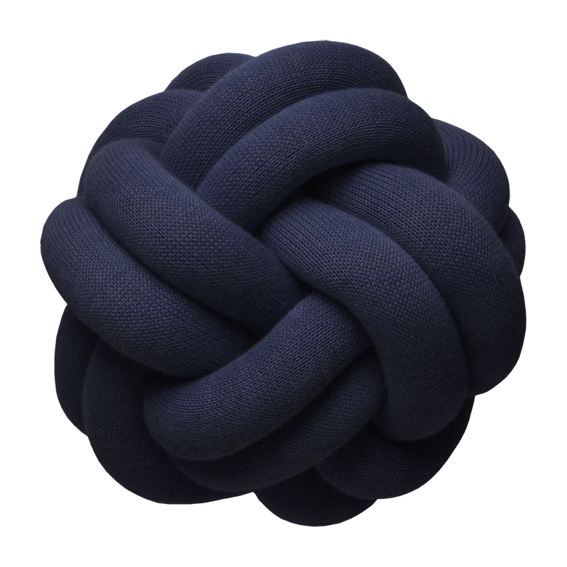 Coussin bleu marine Knot 30cm - Design House Stockholm