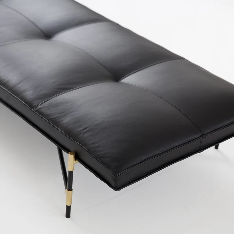 Banquette en cuir noir - HANDVÄRK
