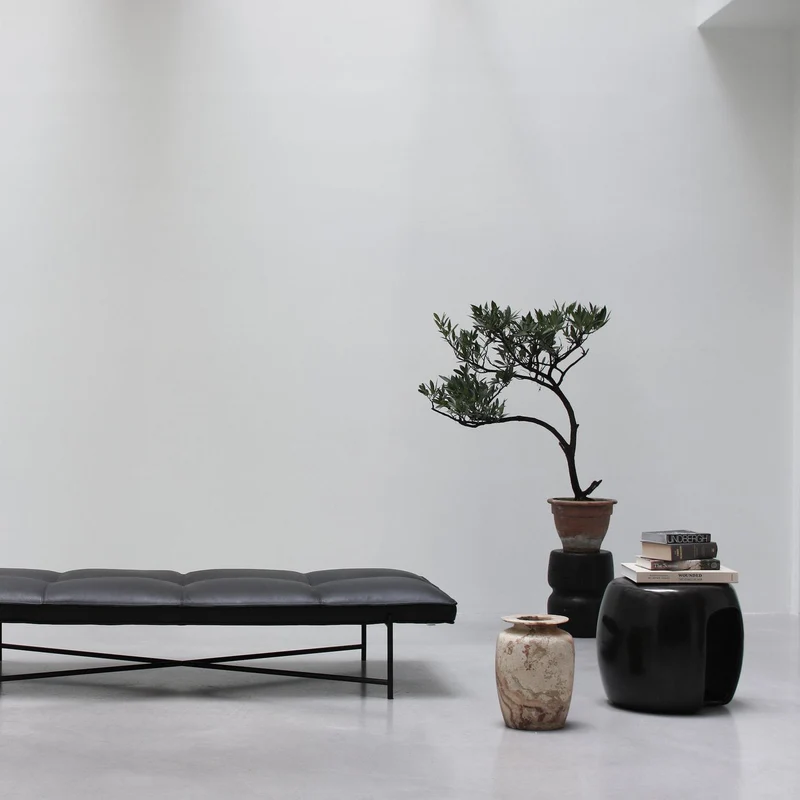 Banquette en cuir noir - HANDVÄRK