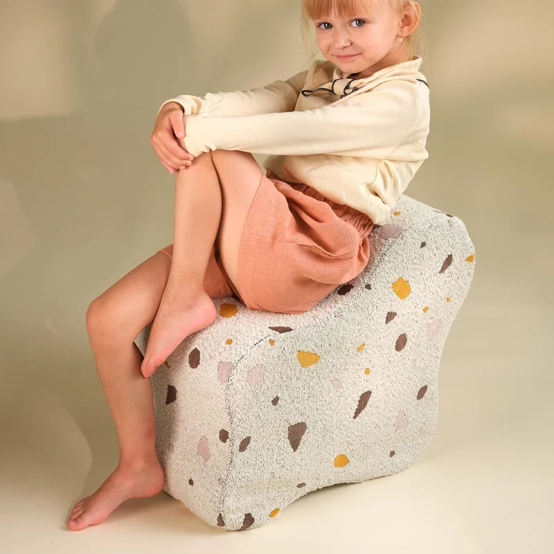 Pouf Wolke im Terrazzo Design