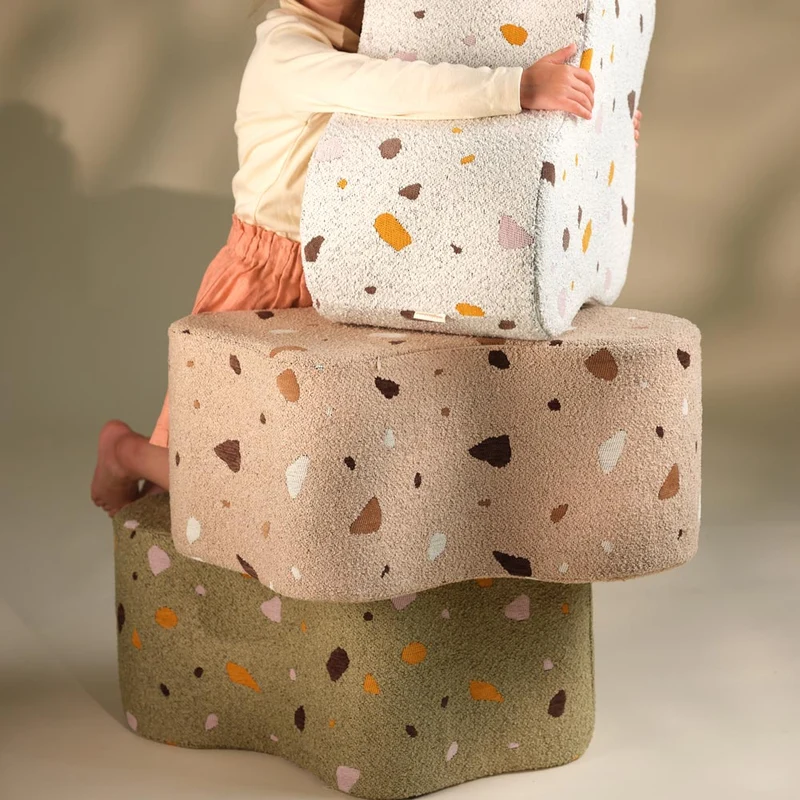 Pouf Wolke im Terrazzo Design