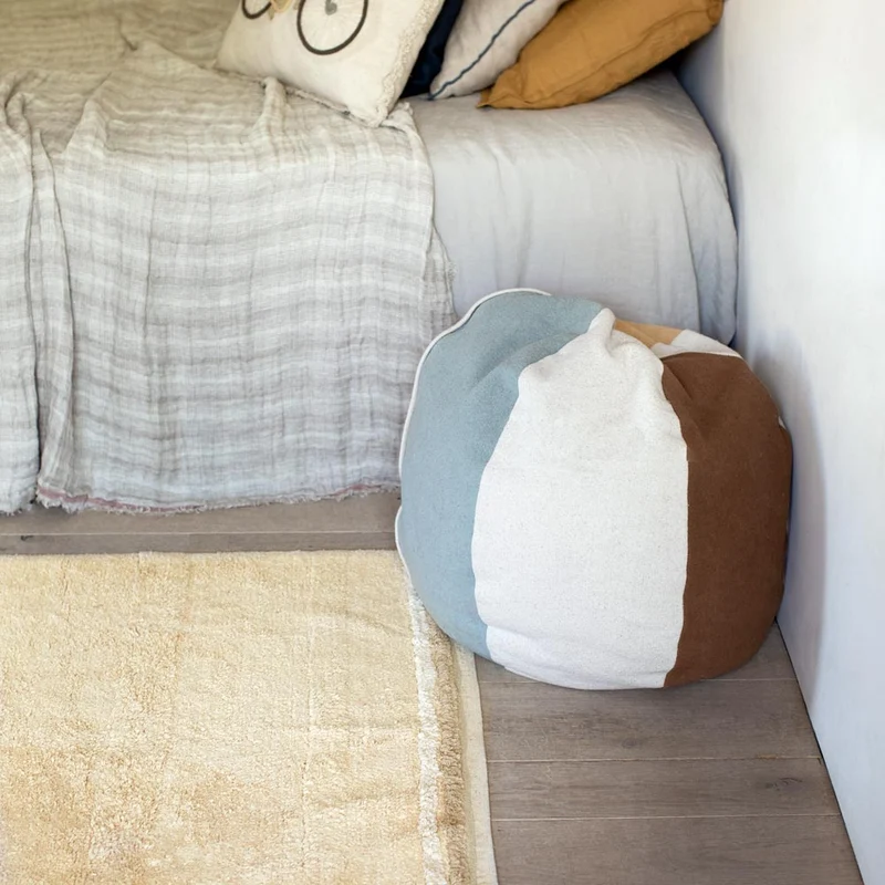 Pouf Ball