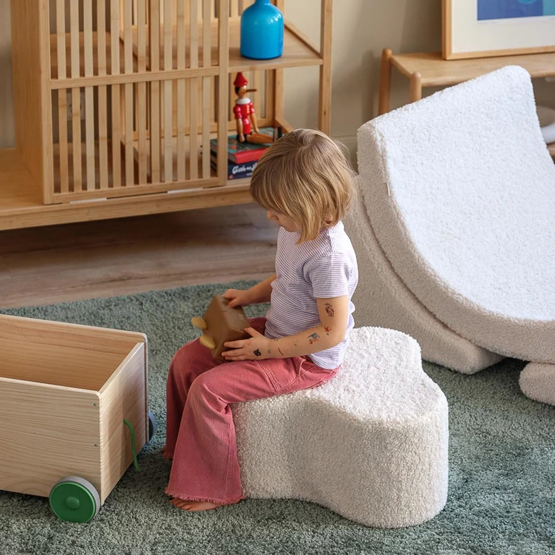 Pouf Wolke aus Teddy-Stoff