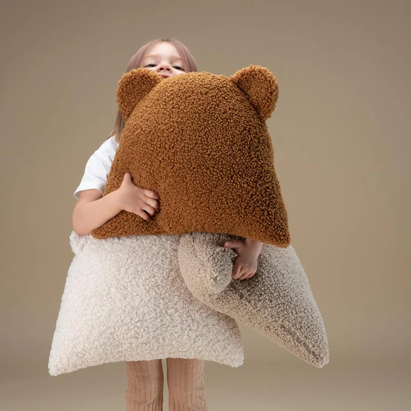 Bär Kissen aus Teddy-Stoff