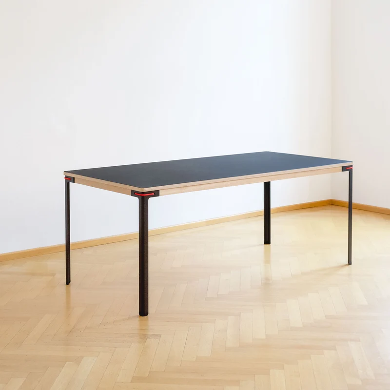 Seiltänzer Tisch