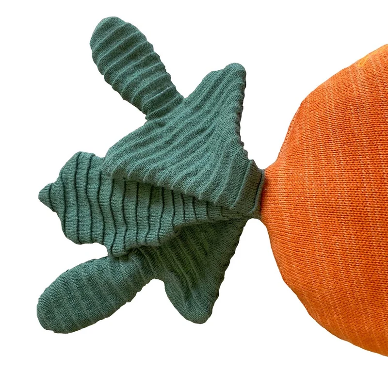 Gestricktes Kissen Cathy Karotte
