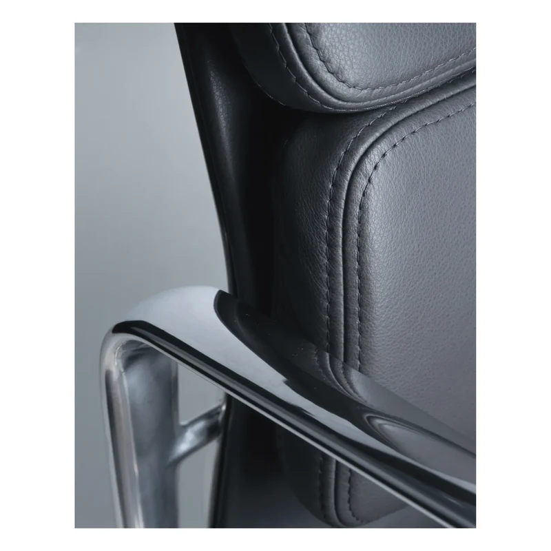 Vitra - EA 217 Deri Soft Pad Sandalye | Siyah