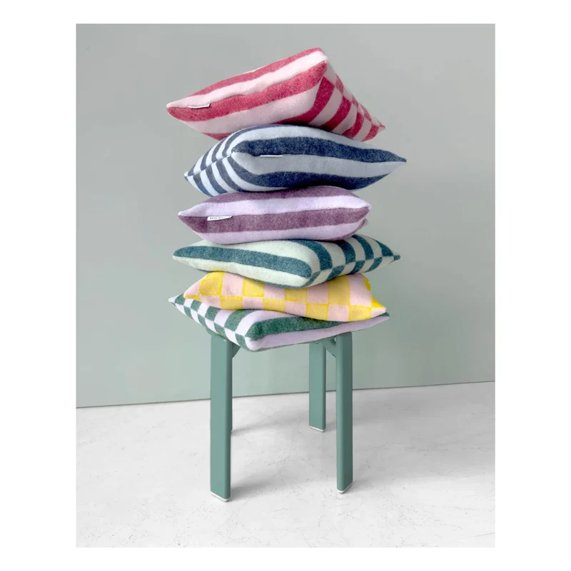 Maison Deux - Candy Wrap yastık kılıfı | Kiraz kırmızısı