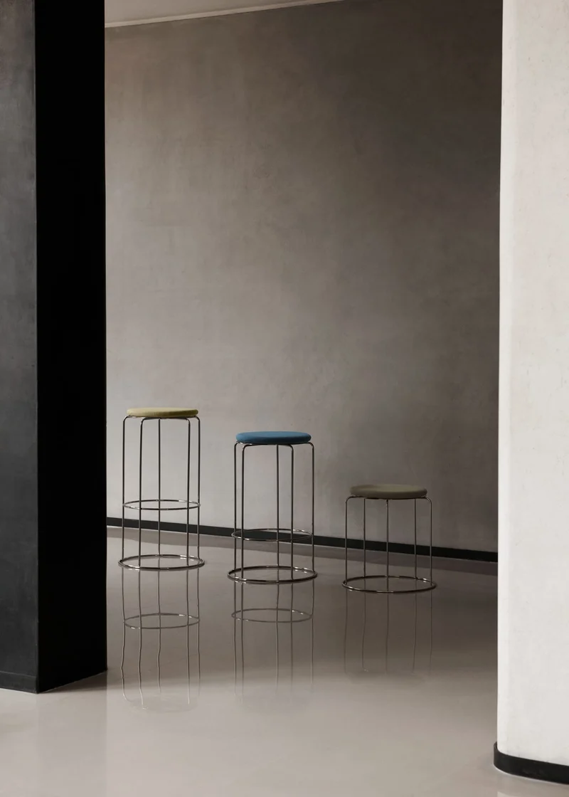 Tabouret de bar en acier poli miroir argenté 44x44x65cm Wire VP15 - &tradition