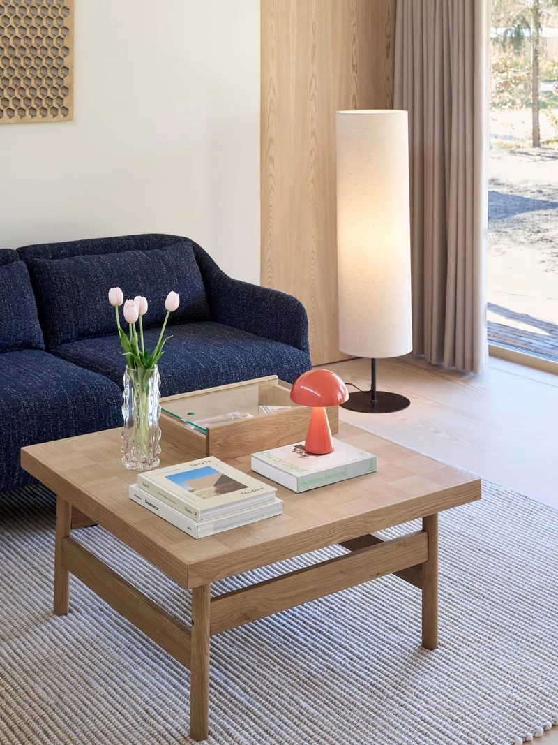Table basse en bois de chêne naturel 82x82x40cm Skak - Hübsch
