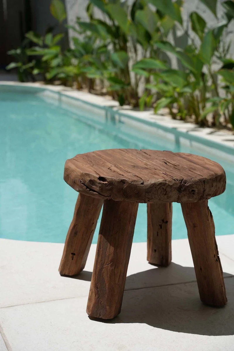 Table d'appoint ronde de jardin en bois de teck massif marron 50x50x40cm Marabunta Rustic - Bazar Bizar