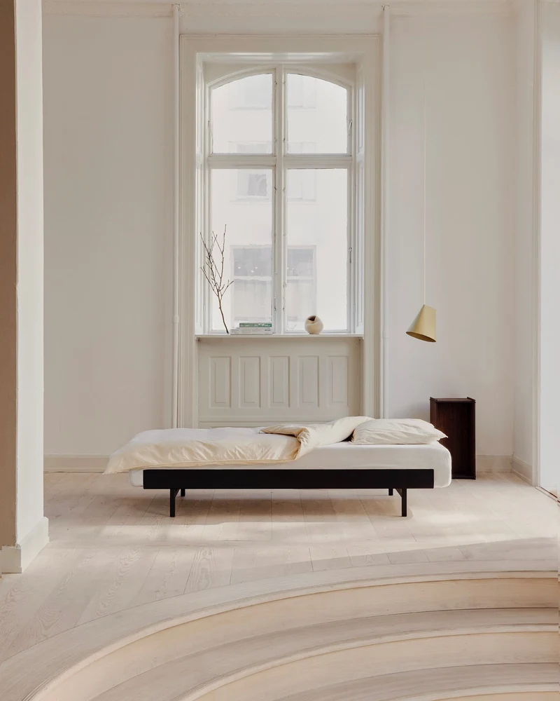 MOEBE - Bettgestell BED - black