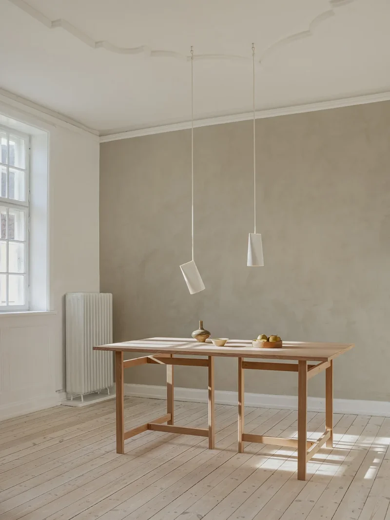 MOEBE - DINING TABLE - 160cm