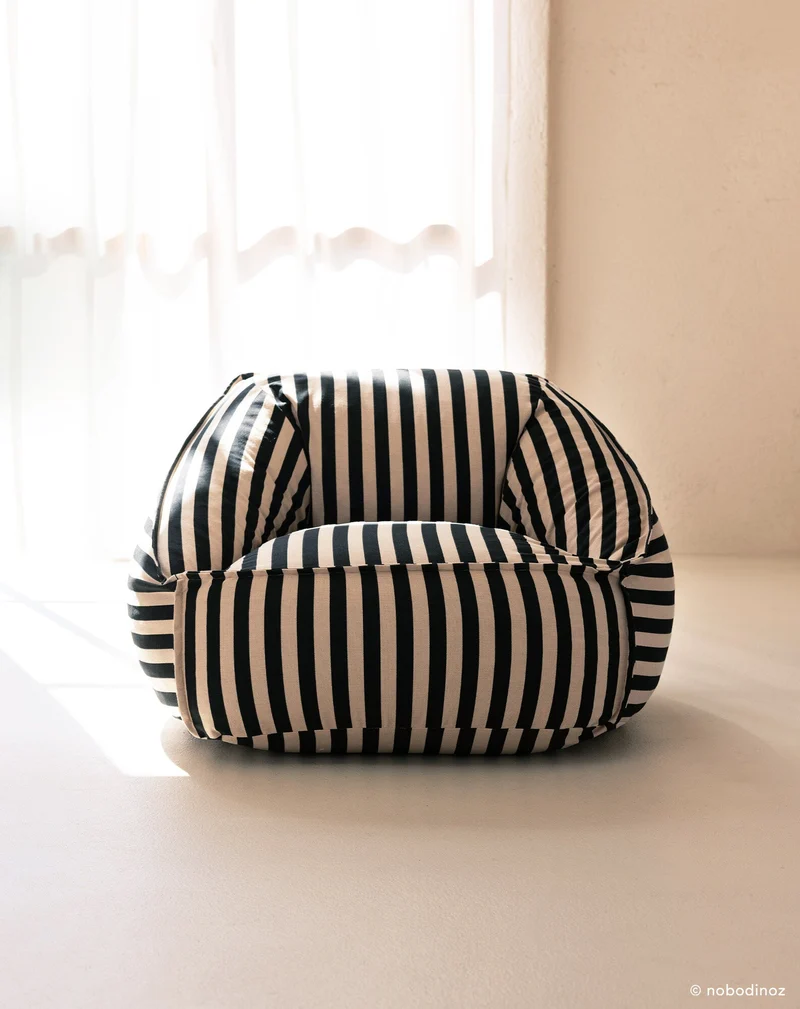 Nobodinoz Sitzsack-Sessel Ziggy Erwachsenengrösse Schwarz Sand gestreift