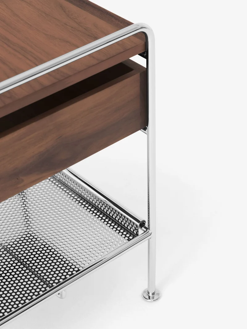 Table de chevet en acier chrome et noyer laqué 44x42x55cm Alima NDS3 - &tradition