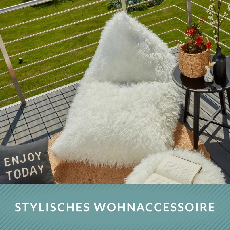 Triangle Sitzsack aus Kunstfell