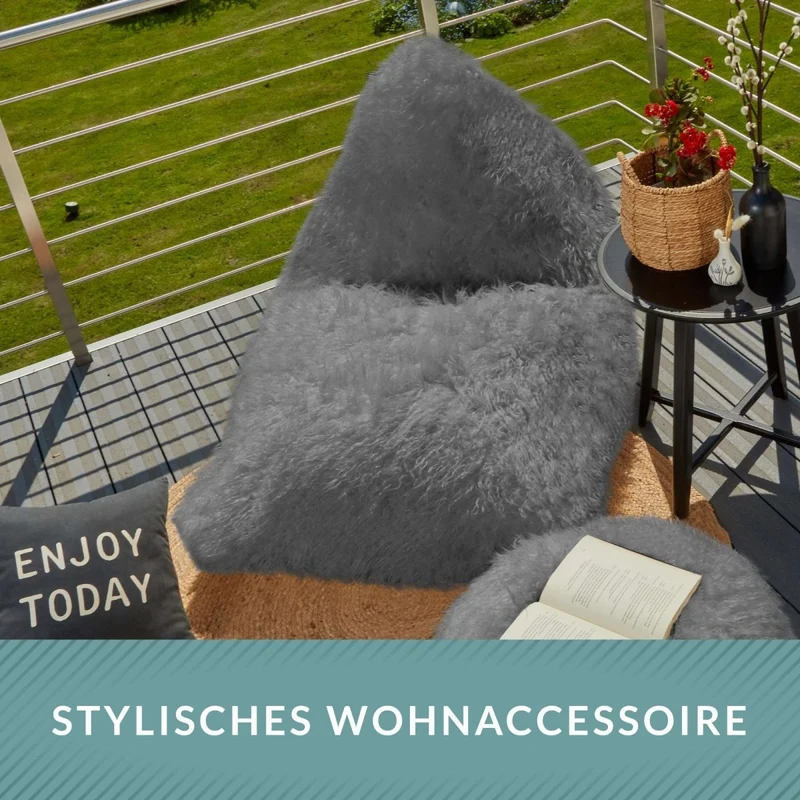 Triangle Sitzsack aus Kunstfell