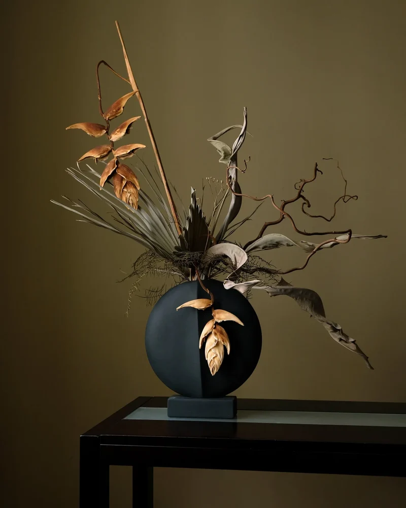 VASE GUGGENHEIM