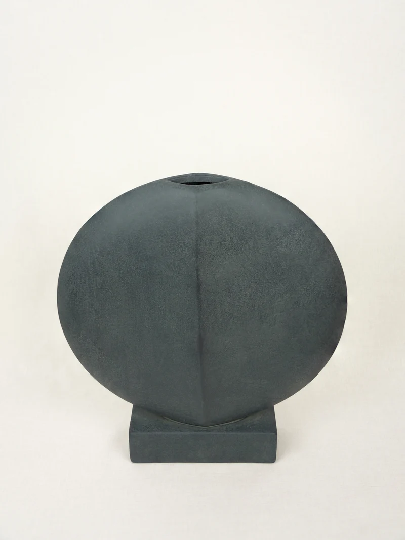 VASE GUGGENHEIM