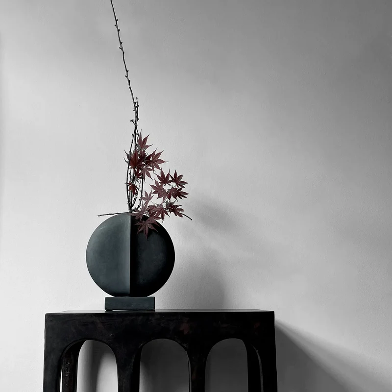 VASE GUGGENHEIM