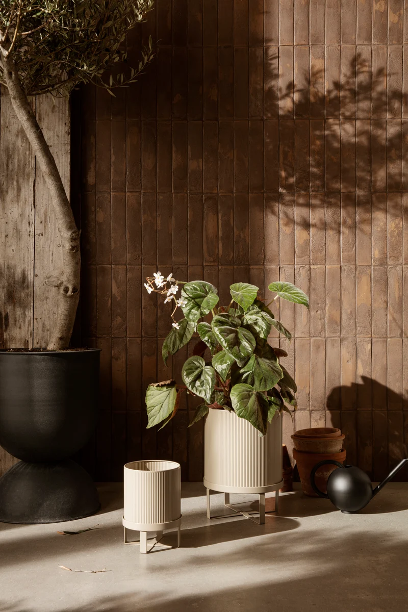 BLUMENTOPF BAU