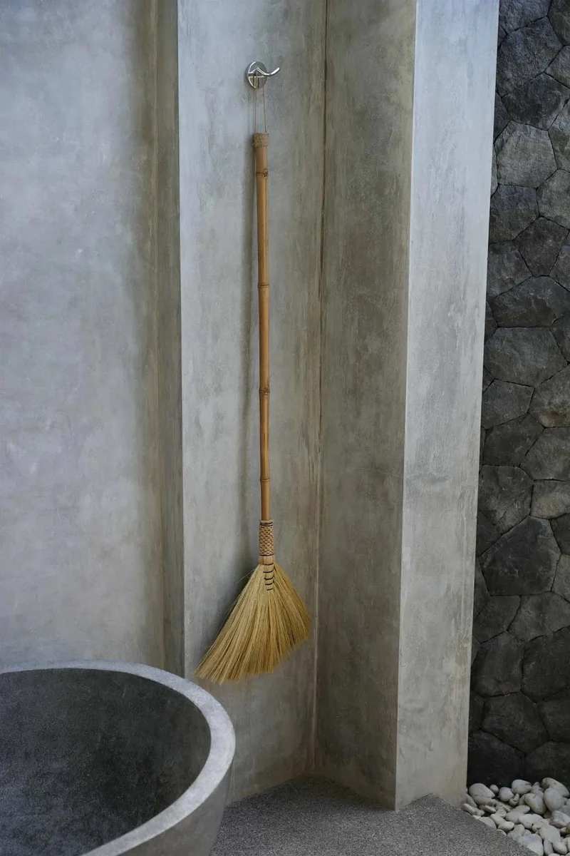 Balai en fibre tressée naturelle 130cm Big Broom - Bazar Bizar